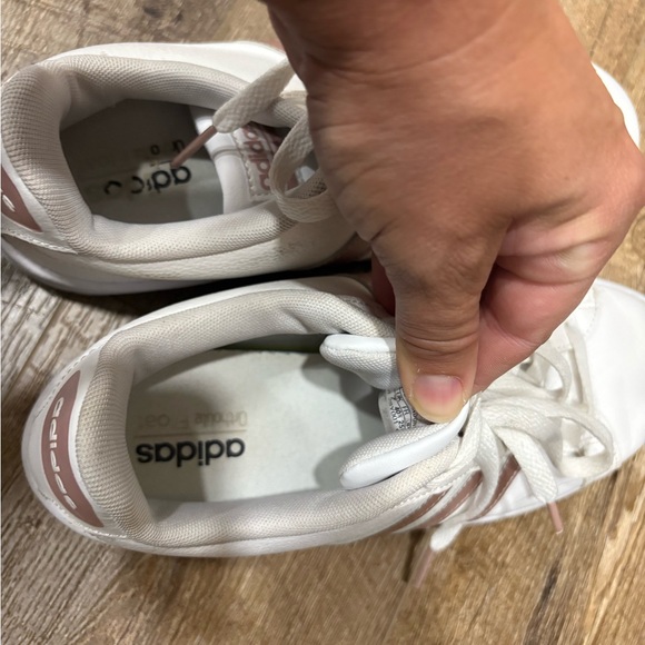 Adidas women’s sneakers - Picture 4 of 5